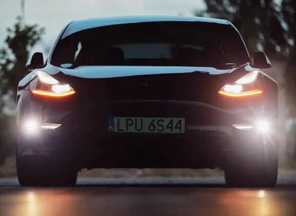 tesla lubelskie Tesla Model 3 cena 124900 przebieg: 139000, rok produkcji 2019 z Nowy Sącz